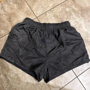 Essentials Fear of God nylon washed black shorts